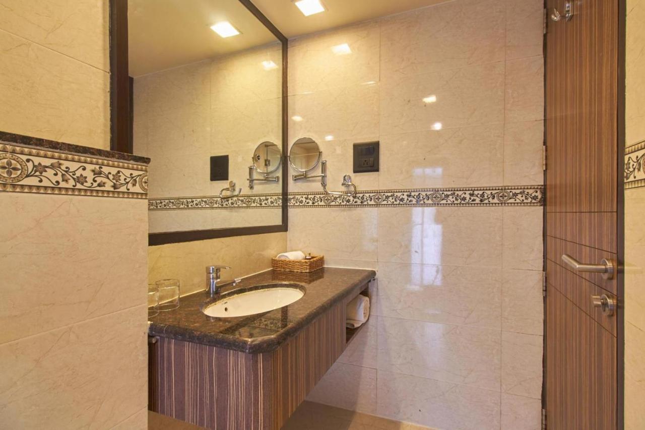 Residency Sarovar Portico Mumbai Exterior photo